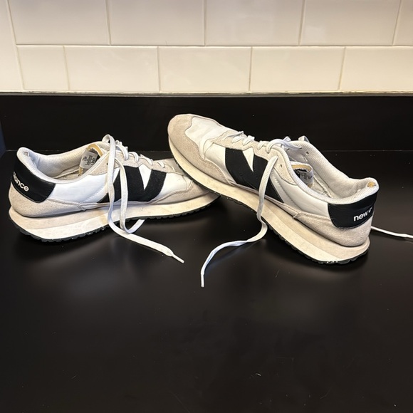 New Balance Men's 237 V1 Sneaker - Picture 8 of 10